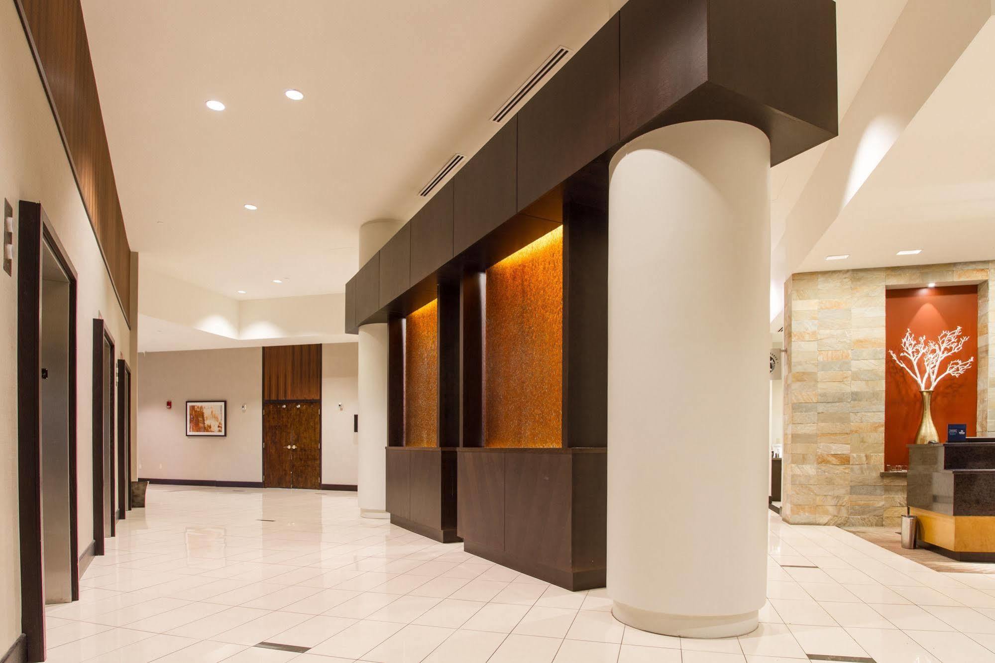 Hilton Hotel 4*